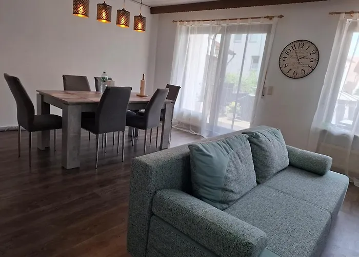 First Floor Apartman